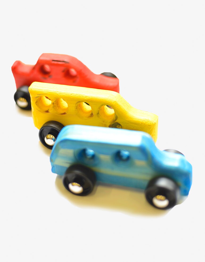 3 Coloured Wooden Cars - Image 1